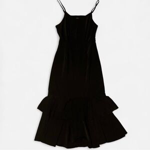 Elegant Black Maxi Dress with Ruffles